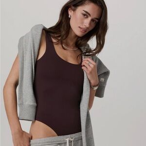 Vuori Halo Bodysuit in Raisin